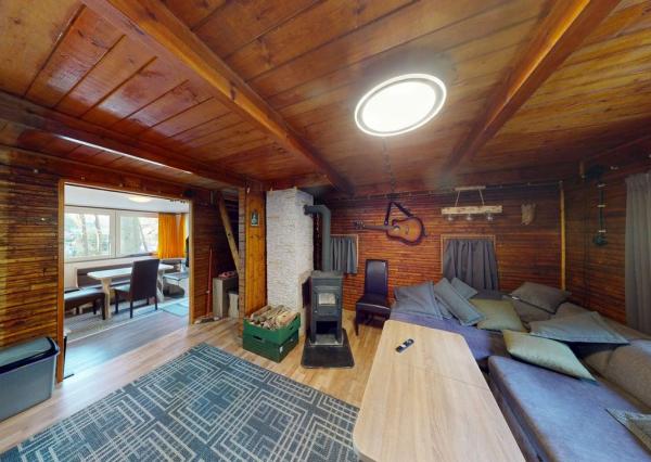EXKLUZÍVNE !! REKREAČNÁ CHATA, úžitková plocha 70m2, celoročne obývateľná, JAHODNÍK, k.ú LOŠONEC, kompletná rekonštrukcia, 3D obhliadka