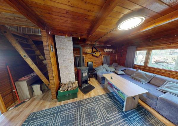 EXKLUZÍVNE !! REKREAČNÁ CHATA, úžitková plocha 70m2, celoročne obývateľná, JAHODNÍK, k.ú LOŠONEC, kompletná rekonštrukcia, 3D obhliadka