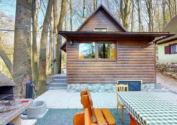 EXKLUZÍVNE !! REKREAČNÁ CHATA, úžitková plocha 70m2, celoročne obývateľná, JAHODNÍK, k.ú LOŠONEC, kompletná rekonštrukcia, 3D obhliadka