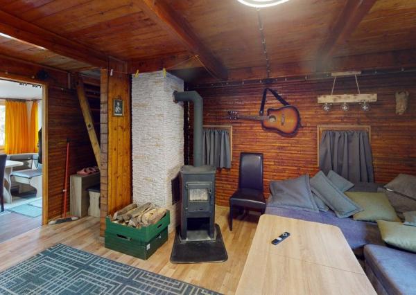 EXKLUZÍVNE !! REKREAČNÁ CHATA, úžitková plocha 70m2, celoročne obývateľná, JAHODNÍK, k.ú LOŠONEC, kompletná rekonštrukcia, 3D obhliadka