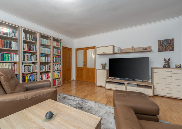 5-izbový rodinný dom 180 m² | pozemok 587 m², garáž a veľká povala | Bzince pod Javorinou