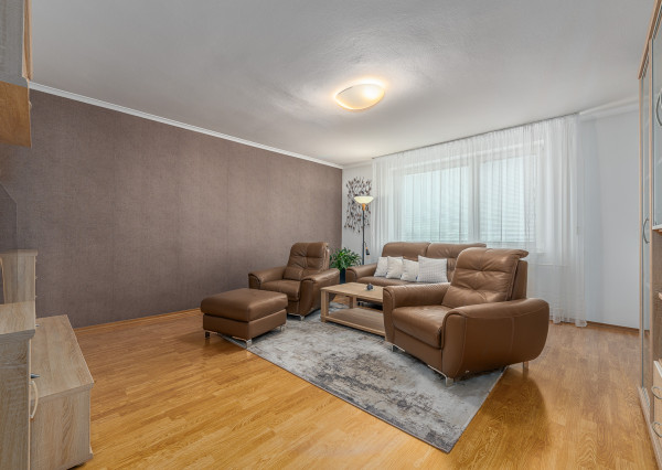 5-izbový rodinný dom 180 m² | pozemok 587 m², garáž a veľká povala | Bzince pod Javorinou