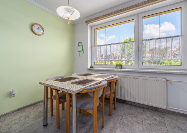 5-izbový rodinný dom 180 m² | pozemok 587 m², garáž a veľká povala | Bzince pod Javorinou