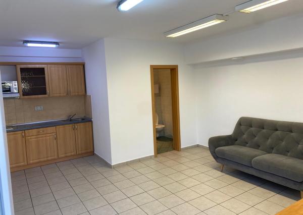 HOTOVÝ NEBYTOVÝ PRIESTOR NA PREDAJ – PODNIKANIE MÔŽETE SPUSTIŤ IHNEĎ