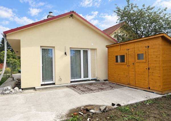 Pernek - nový a úsporný rodinný dom v objatí Malých Karpát
