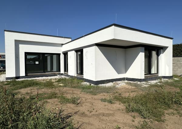 Moderná novostavba RD, pozemok 600m2, zastavaná plocha 179m2, garáž