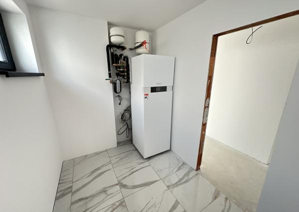 Moderná novostavba RD, pozemok 600m2, zastavaná plocha 179m2, garáž