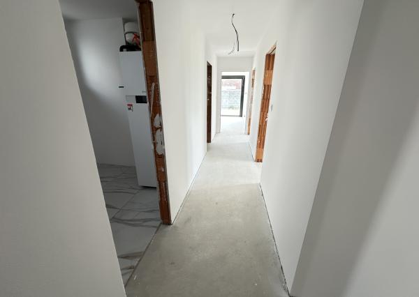 Moderná novostavba RD, pozemok 600m2, zastavaná plocha 179m2, garáž