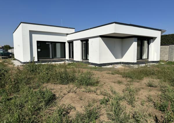 Moderná novostavba RD, pozemok 600m2, zastavaná plocha 179m2, garáž