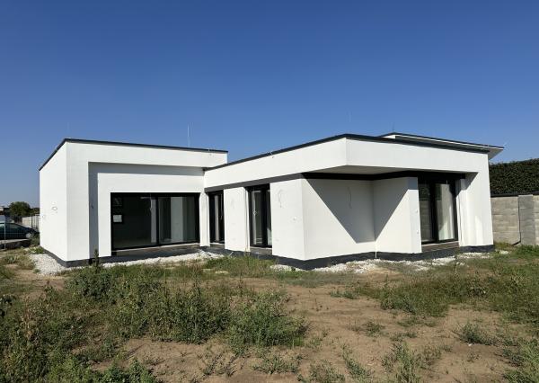 Moderná novostavba RD, pozemok 600m2, zastavaná plocha 179m2, garáž