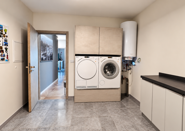 BÝVANIE BEZ ĎALŠÍCH INVESTÍCIÍ | 4-izbový dom, garáž, terasa | SENEC GARDENS