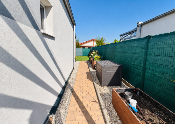 BÝVANIE BEZ ĎALŠÍCH INVESTÍCIÍ | 4-izbový dom, garáž, terasa | SENEC GARDENS