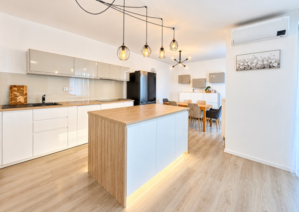 4-izbový byt, 115 m² + 348 m² pozemok, 2 terasy, 3 parkovacie miesta – Opoj