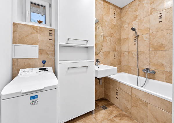 3-IZBOVÝ BYT 90 m² PRI MEDICKEJ ZÁHRADE | BALKÓN | PRIPRAVOVANÝ VÝŤAH