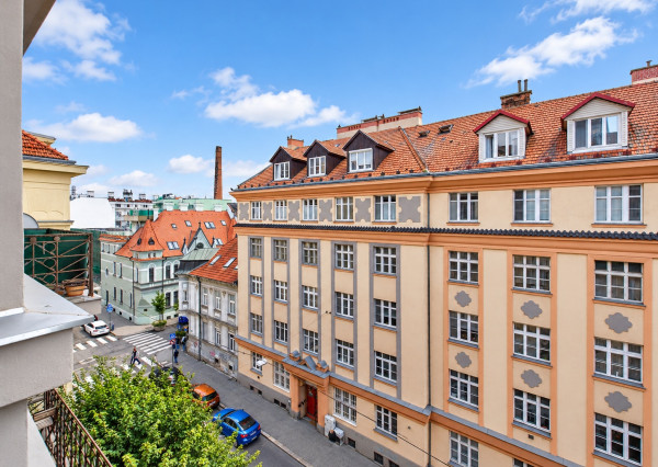3-IZBOVÝ BYT 90 m² PRI MEDICKEJ ZÁHRADE | BALKÓN | PRIPRAVOVANÝ VÝŤAH