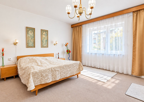 Rodinný dom na výbornej adrese | Trnava – Školská ulica | Pozemok 348 m²