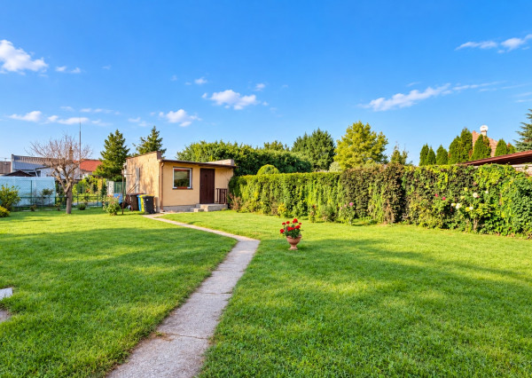 Rodinný dom na výbornej adrese | Trnava – Školská ulica | Pozemok 348 m²