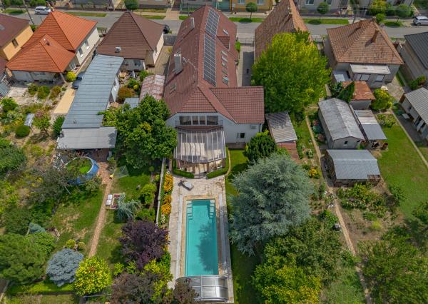 RODINNÝ DOM, 2x bytová jednotka, pozemok 1376m2, 8izieb, obec Vlčkovce