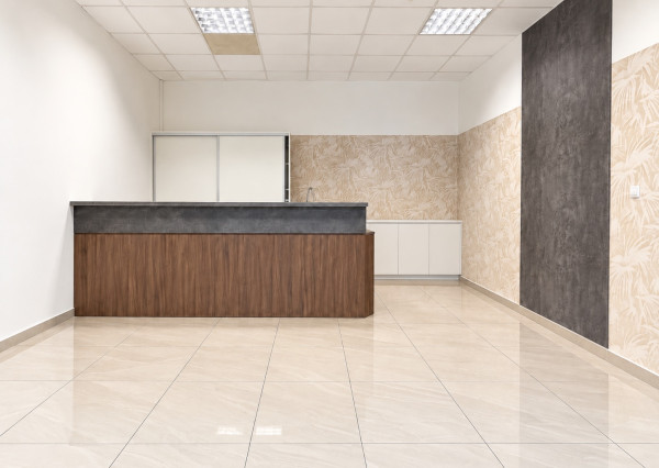 Prenájom EXKLUZÍVNY PRIESTOR PRIAMO V CENTRE , ul. Hviezdoslavova v TRNAVE