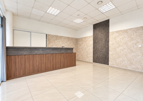 Prenájom EXKLUZÍVNY PRIESTOR PRIAMO V CENTRE , ul. Hviezdoslavova v TRNAVE
