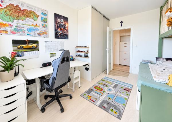 4-izbový byt, 115 m² + 348 m² pozemok, 2 terasy, 3 parkovacie miesta – Opoj