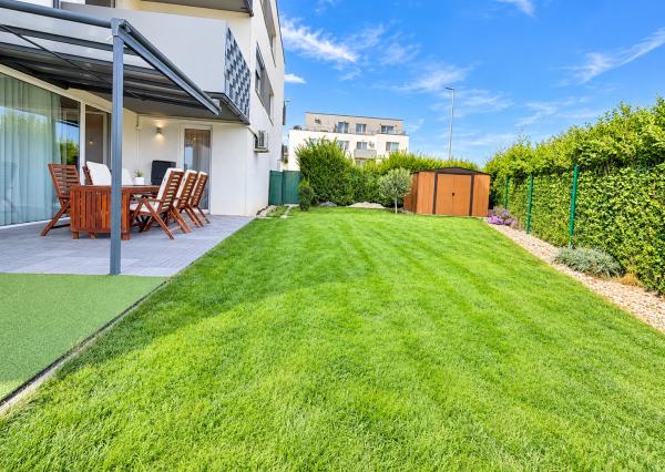 4-izbový byt, 115 m² + 348 m² pozemok, 2 terasy, 3 parkovacie miesta – Opoj