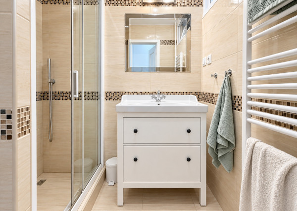 ŠTUDENTSKÁ UL. | Veľký 2i byt 59 m² + 10 m² pivnica