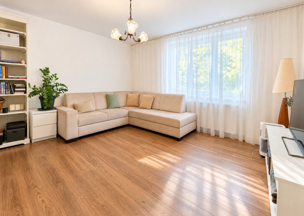 ŠTUDENTSKÁ UL. | Veľký 2i byt 59 m² + 10 m² pivnica