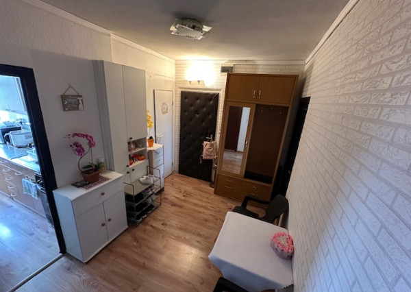 ,,ÚSPEŠNÝ predaj ,,  3i byt s balkónom, Hospodárska