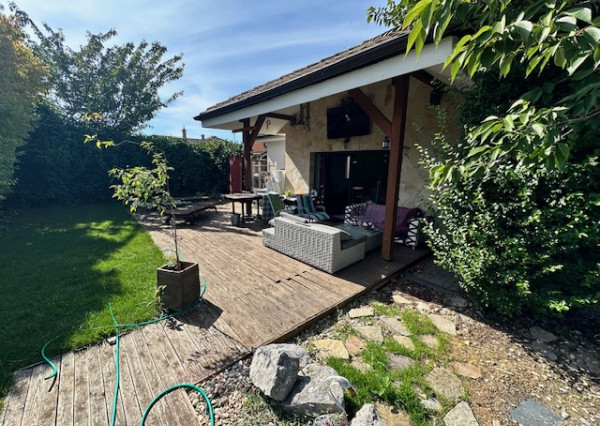 ,,ZNÍŽENÁ CENA ,,NA PREDAJ Luxusný rodinný dom