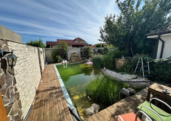 ,,ZNÍŽENÁ CENA ,,NA PREDAJ Luxusný rodinný dom