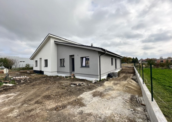 Predaj moderného rodinného domu v obci Červeník