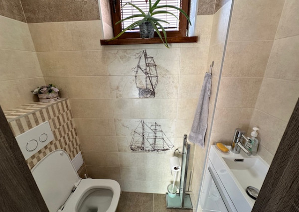 ,, ZĽAVA ,,  moderný 4-izbový rodinný dom Veľký Biel