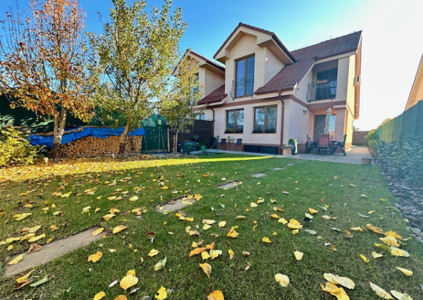 Vianočný bonus pre kupujúceho Moderný 4-izbový rodinný dom s garážou