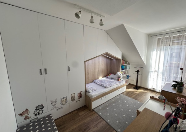 Vianočný bonus pre kupujúceho Moderný 4-izbový rodinný dom s garážou