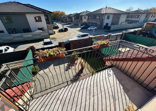 Vianočný bonus pre kupujúceho Moderný 4-izbový rodinný dom s garážou