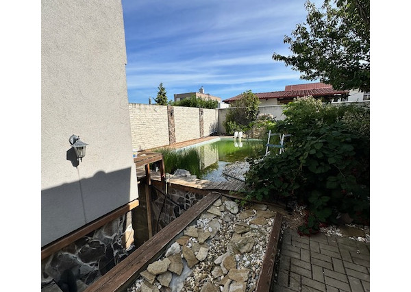 ,,ZNÍŽENÁ CENA ,,NA PREDAJ Luxusný rodinný dom