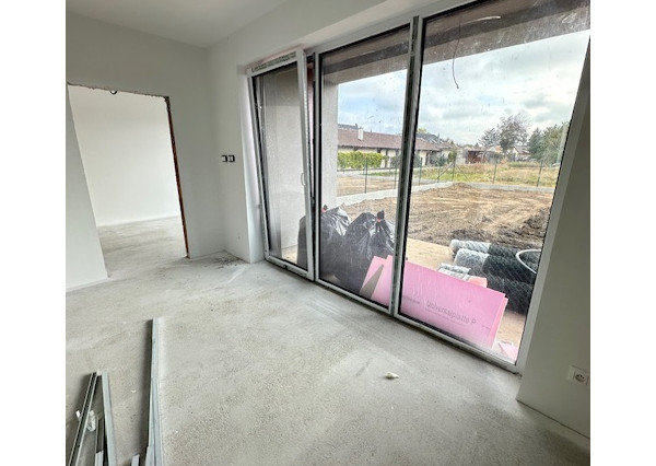 Predaj moderného rodinného domu v obci Červeník