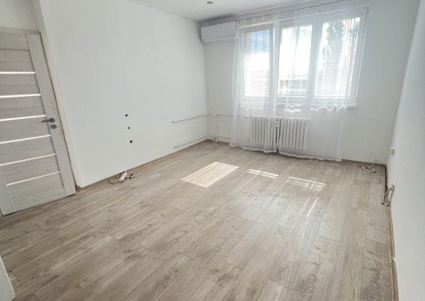 KOMPLETNE PREROBENÝ 3- izbový byt, Hlohovec