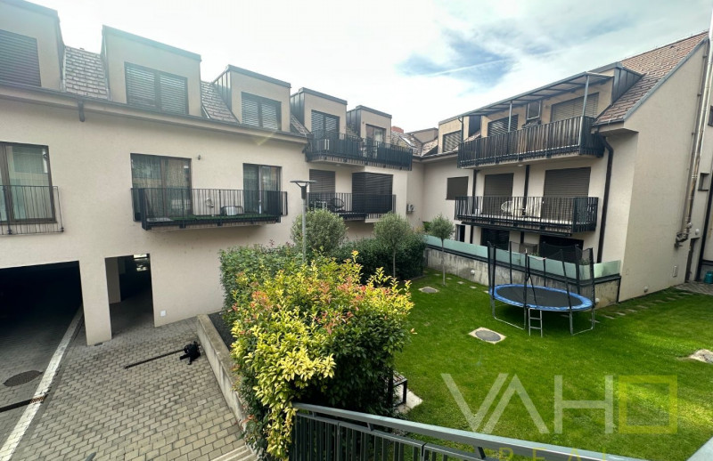 VAHOreal* NOVOSTAVBA 2izb. byt,  parkovacie miesto, zariadený, Halenárska, centrum, Trnava
