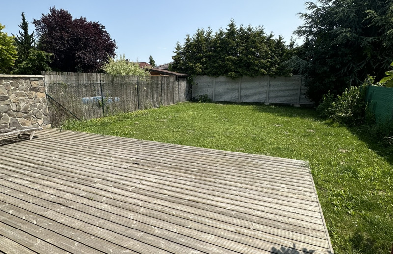 Moderný 5izbový dvojpodlažný rodinný dom v Rovinke