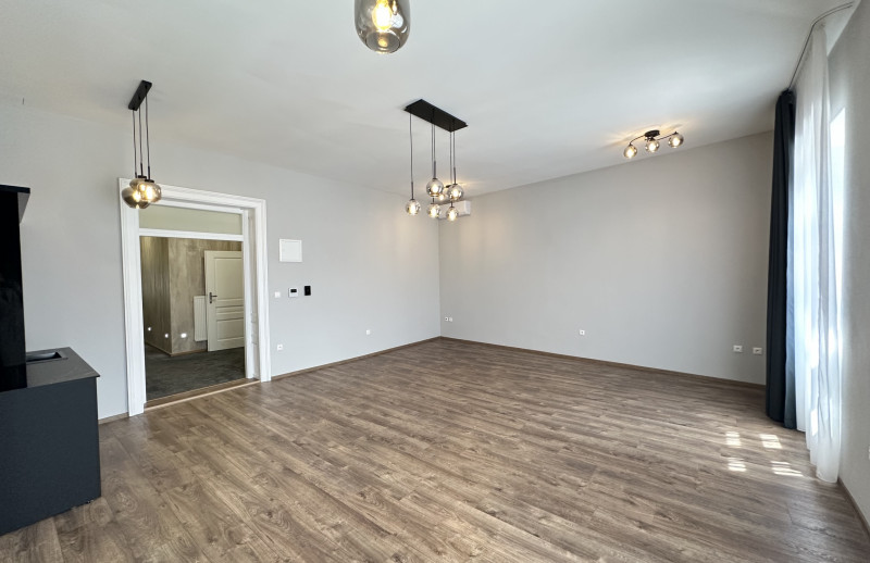 NA PRENÁJOM 5 kancelárskych miestností 200 m² + 24 m² terasa