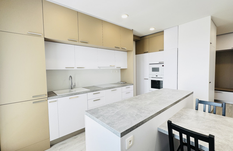 PRENAJATÉ!!!! Luxusne zrekonštruovaný 3-izbový byt s KLIMATIZÁCIOU – Galanta, ul. Krásna (75 m²)