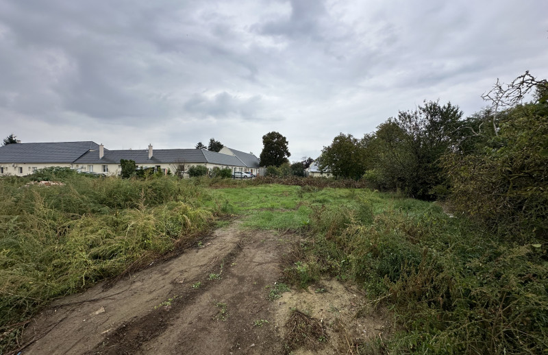 Na predaj stavebný pozemok s projektom – Karlov Dvor, Cífer