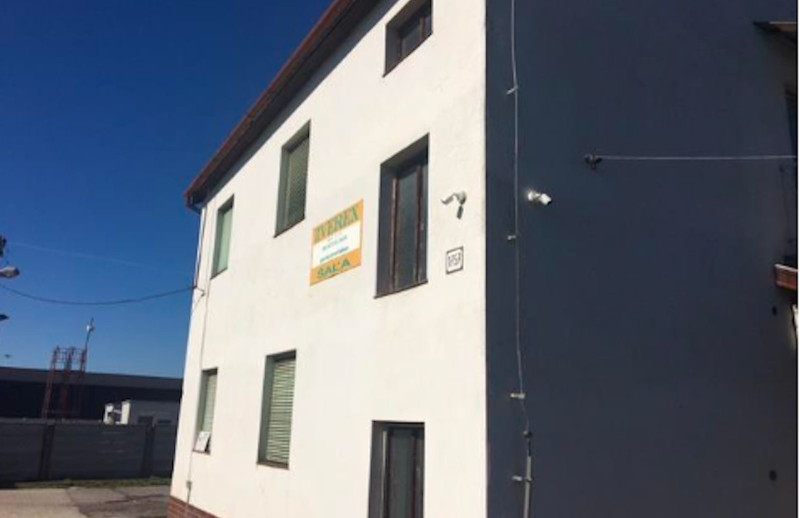 NA PREDAJ – Rozsiahly výrobný a skladovací areál, Šaľa – Veča (Nitrianska ulica)