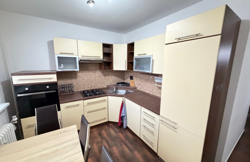 PREDAJ 3izb.byt s loggiou v Hlohovci