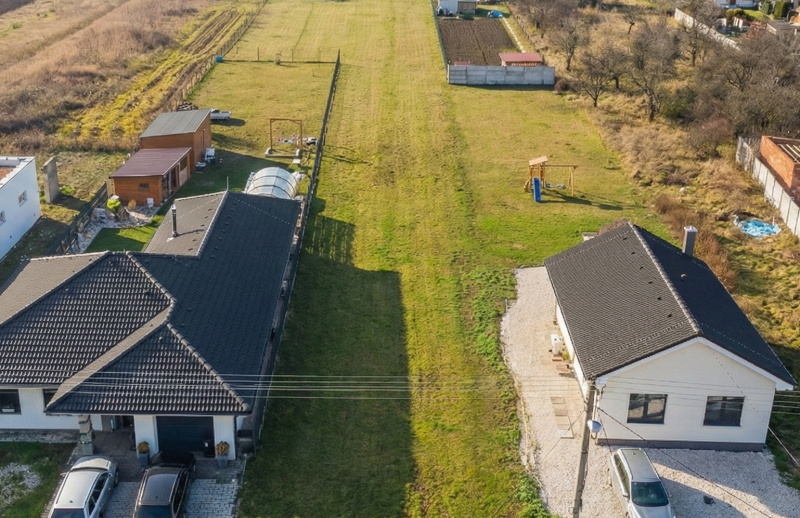 Stavebný pozemok cca 900 m² v obci Madunice – ideálny pre rodinný dom