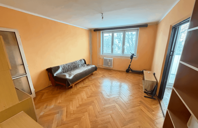 3-IZBOVÝ BYT S LOGGIOU  ŠPAČINSKÁ CESTA  64 m²  TRNAVA