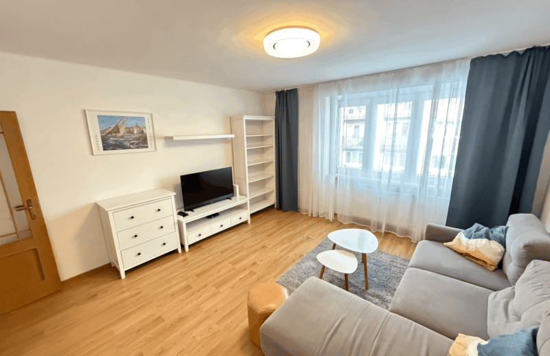 PRENÁJOM, 2 izb. byt v TRNAVE na ulici Š. C. Parráka . REZERVOVANÉ !!!