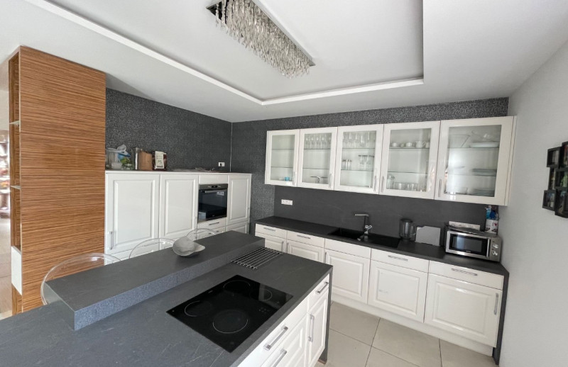 LUXUSNÝ 2 izb. byt s výmerou 4 izb. bytu, výmera aż 84m2, terasa, centrum mesta, Zelený Kríček, Trnava